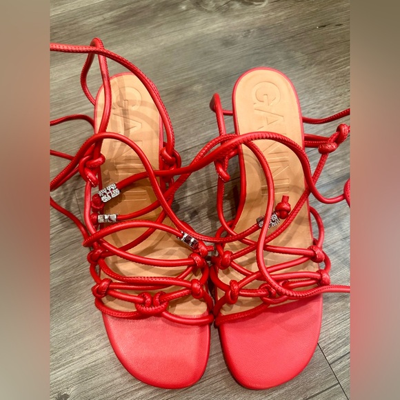Ganni Red Knotted Heels - Picture 6 of 7
